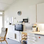 Two-bedroom In 아파트 *